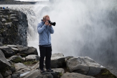 Tourist-at-Dettifoss